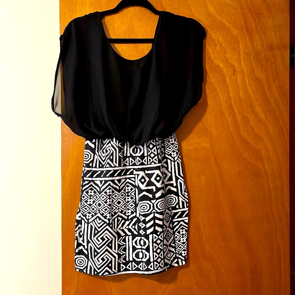 Woman’s black and white patterned dress size medium